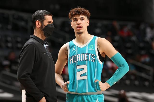 J9九游会登录入口-3天2胜卫冕冠军！全民皆兵的黄蜂继续低调发育