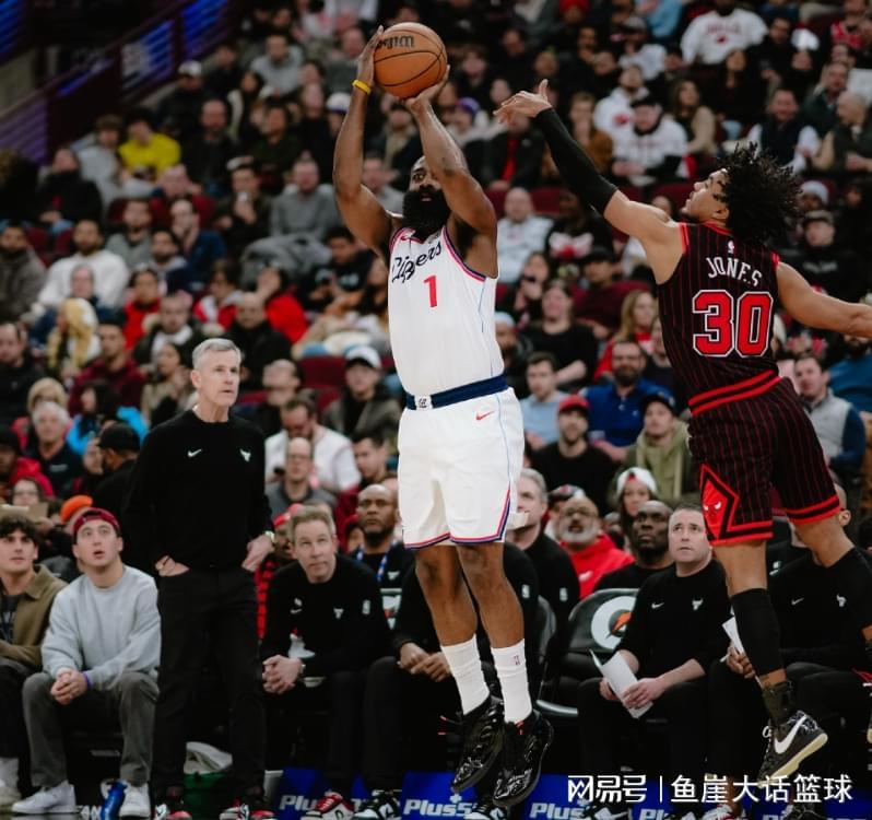 J9九游会官网-快船大爆冷！哈登24+6毫无借口，新援爆发尽力，公牛7人得分上双